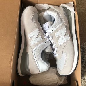 Women’s New Balance 574